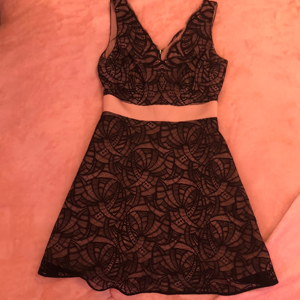 nah khanh black lace dress